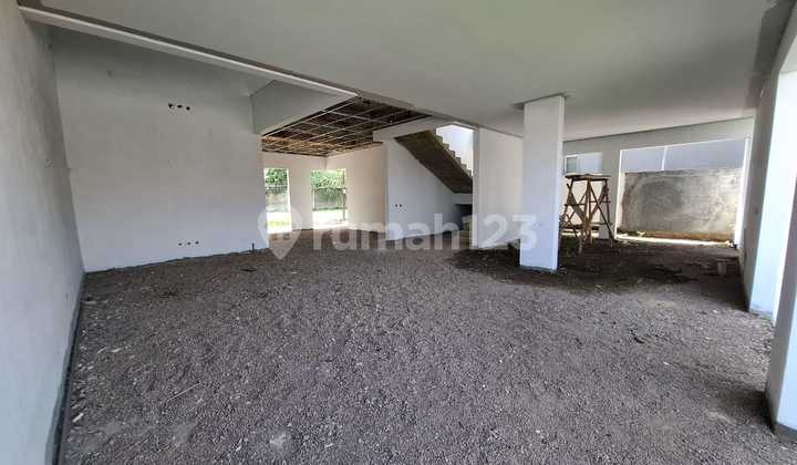 New House 80% Completed in Setra Duta Sepang Cluster, Bandung New House 80% Completed in Setra Duta Sepang Cluster, Bandung