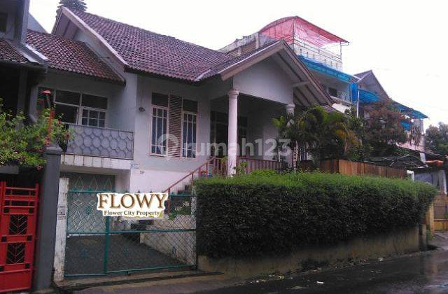 Rumah Asri Nyaman di Ciwaruga Bandung Utara 1