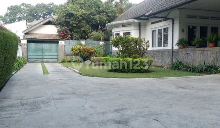Jual Rumah Heritage ada 4 Bangunan di Dipatiukur Dago Bandung