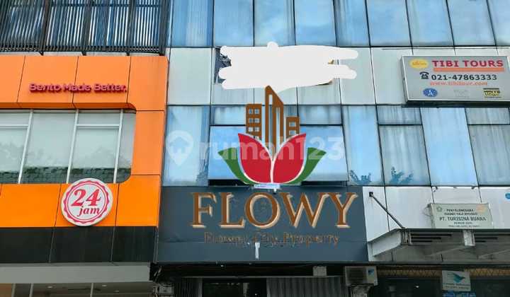 Strategic 4-Story Shop House / Office in Rawamangun Pulogadung, East Jakarta Strategic 4-Story Shop House / Office in Rawamangun Pulogadung, East Jakarta