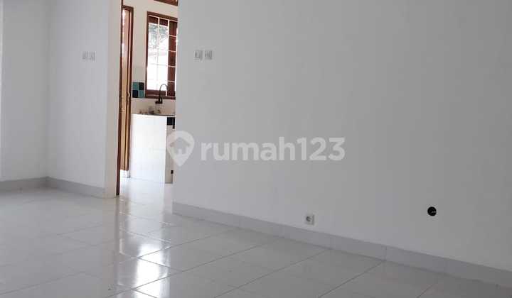 Jual Rumah 2 Lantai di Komplek Fajar Estate Cibabat Kota Cimahi 2