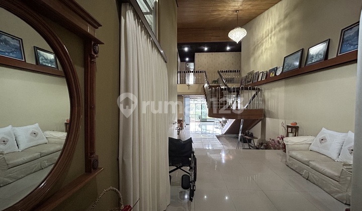 Sewa Rumah 3 Lantai Semi Furnish di Cluster Cipaku Indah Bandung