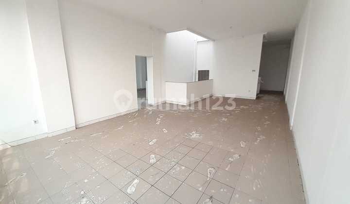 For Rent 2 Connected Shophouses 4 Floors on Sudirman Jamika Bandung City For Rent 2 Connected Shophouses 4 Floors on Sudirman Jamika Bandung City