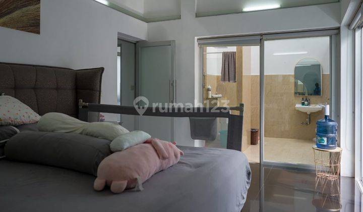 Rumah 3 Lt Full Furnish Ada Kolam Renang di Cigadung Dago Bandung 2