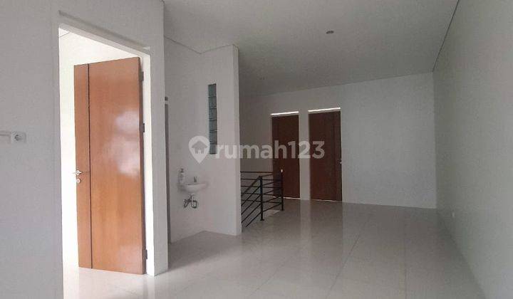 Rumah 2 Lantai Murah Minimalis di Komplek Dprd Ciwaruga Bandung 2