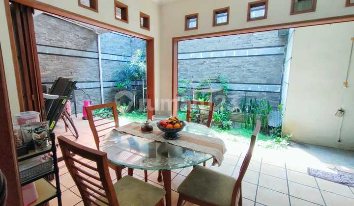 Jual Rumah Kokoh 2 Lantai Siap Huni di Batununggal Bandung Jual Rumah Kokoh 2 Lantai Siap Huni di Batununggal Bandung