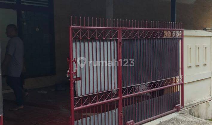 Disewakan Rumah 1.5 Lantai Di Pondok Kelapa, Jalan Janur - Jakarta Timur  1