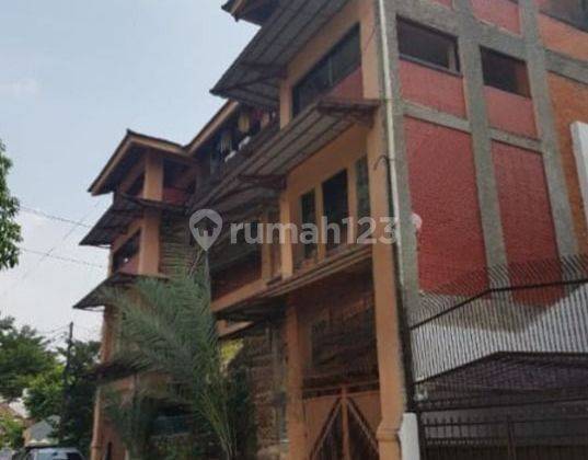 Rumah Kost 4.5 Lantai Dijalan Kartini - Jakarta Pusat untuk  1