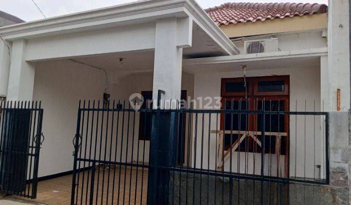 Rumah 1 Lantai Dijalan Kayu Putih KP Ambon - Jakarta Timur
 1