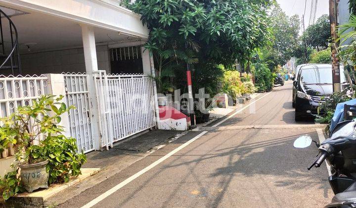 RUMAH 2 LANTAI DI JALAN NILAM SUMUR BATU JAKARTA PUSAT 1