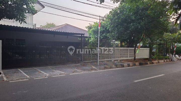 Rumah Hoek 2 Lantai Di Kayu Putih - Jakarta Timur 
 1