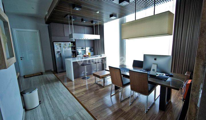 Pent House The Vue Apartemen Ciputra World Surabaya  1