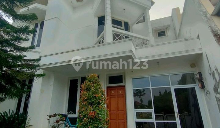 Rumah View Kolam dan Lapangan Dharmahusada Regency Surabaya Timur , Dekat Manyar , Pakuwon City 2