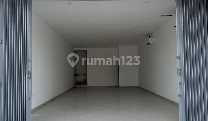 Indent 2-Storey Modern Shop House Near Cargo North Denpasar 2