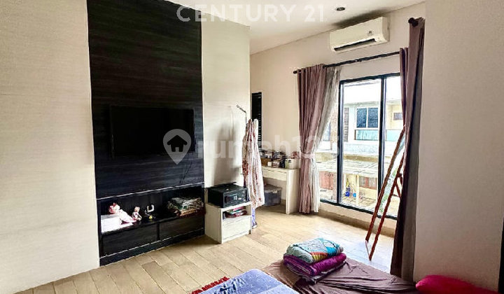 RUMAH DEKAT TOL JATIWARNA DALAM KOMPLEK NYAMAN SEMI FURNISHED 2