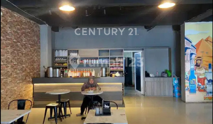 Roadside Shop House on Main Street Kemanggisan Near Binus Campus