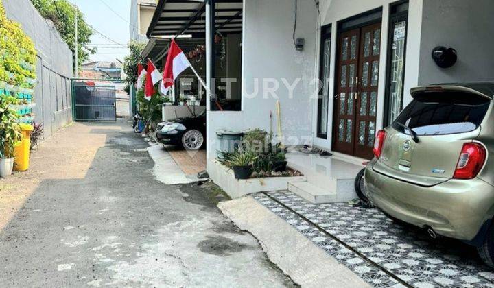 RUMAH SEMIFURNISHED 2 LANTAI SIAP HUNI DI MINI CLUSTER JAGAKARSA 2