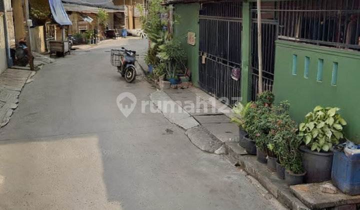 For Quick Sale: 2-Story House in Sunter Agung, North Jakarta 2