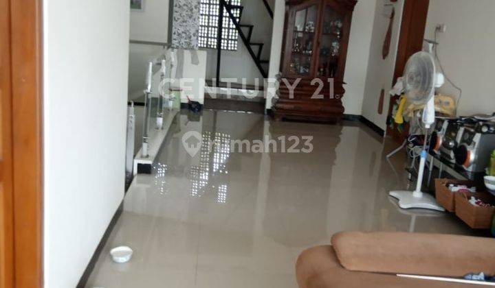 RUMAH CANTIK 2LT PLUS ROOFTOP SIAP HUNI BANGUNAN KOKOH 2