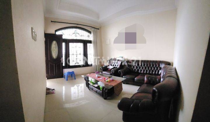 Rumah Bagus 2 Lantai No Renov Dalam Kawasan Elit  2