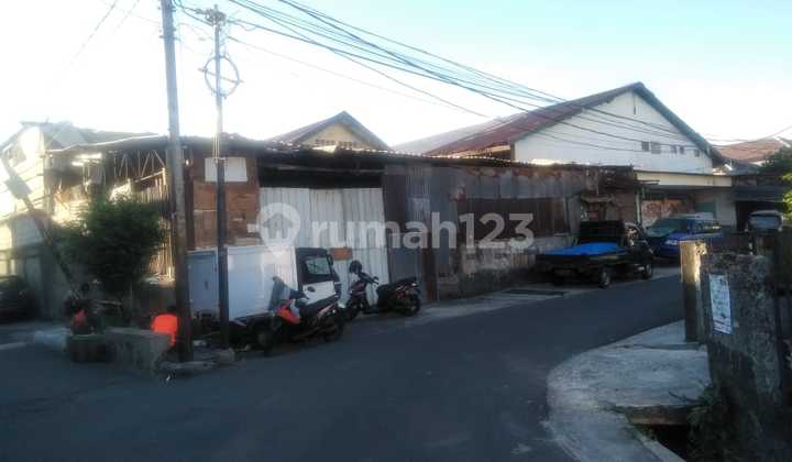 Gudang Luas Lokasi Strategis Harga di Bawah NJOP, di Petamburan