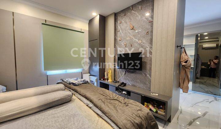 RUMAH MEWAH FULL FURNISHED CANTIK DEKAT GREEN LAKE CITY 2