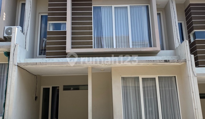 Villa 2 Lantai Dekat Jatim Park 1 di Abdul Ghani Kota Batu