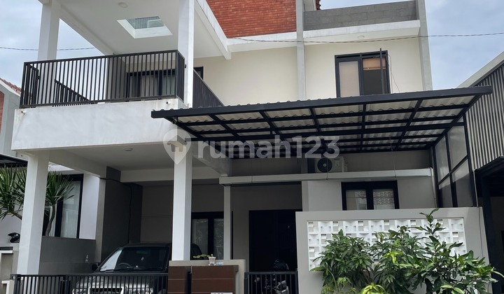 For Sale Modern 2-Story House Near Ub Dieng in Austinville Dieng Malang 2