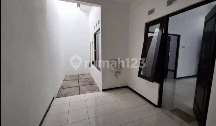 Rumah Murah Bagus Minimalis Terawat SHM di Mulyorejo Kota Malang 2