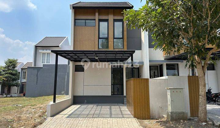 Rumah 2 Lantai Minimalis Modern di Kawasan Elit Araya Malang 1