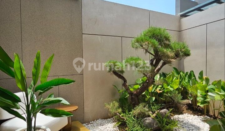 Dijual Rumah Modern Estetik 2 Lantai di Araya Malang