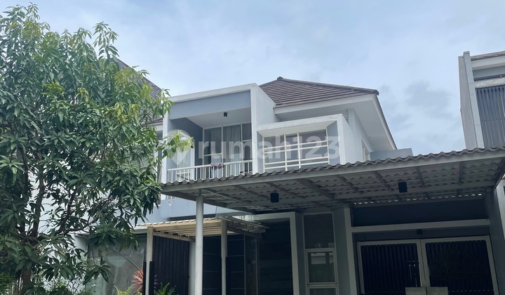 FOR SALE MODERN 2-STORY HOUSE READY TO OCCUPY IN THE ELITE IJEN NIRWANA AREA OF MALANG