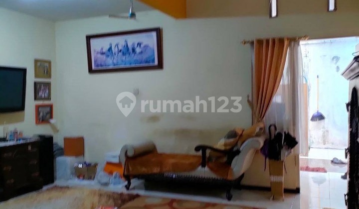 FOR SALE: MOVE-IN READY HOUSE ONE STEP AWAY FROM SUHAT MAIN ROAD IN SAXOPHONE AREA, LOWOKWARU, MALANG CITY 2