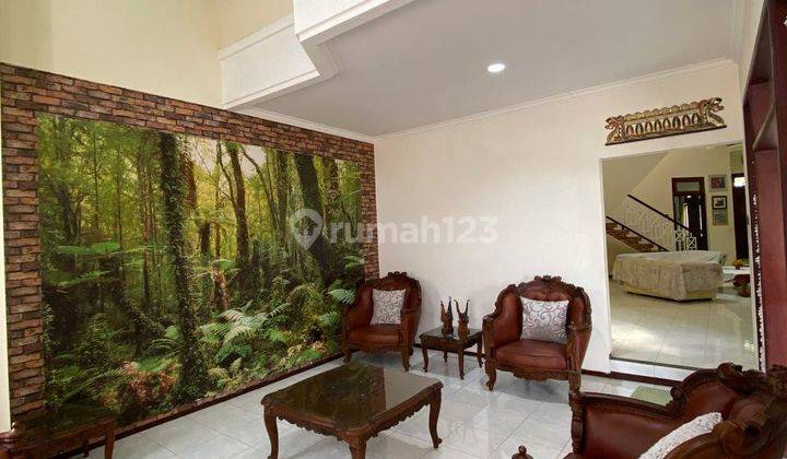 Rumah Dieng Malang Full Furnish Mewah Klasik 2