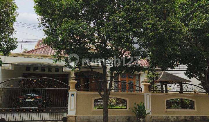 DIJUAL RUMAH STRATEGIS FULL PERABOT DEKAT RSSA DAN RS LAVALETTE DI KALIURANG KLOJEN KOTA MALANG