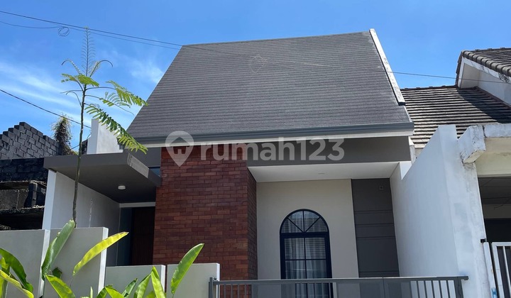 Rumah Modern Baru Full Perabot Dekat Ub Dieng dan Unmer di Bandulan Malang Rumah Modern Baru Full Perabot Dekat Ub Dieng dan Unmer di Bandulan Malang