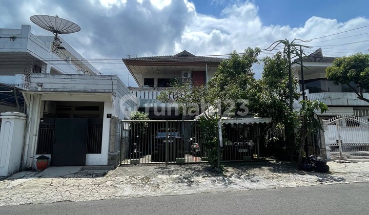 FOR SALE PARENT HOUSE & BOARDING HOUSE NEAR SUHAT STREET AND ABM CAMPUS ON CANDI-CANDI STREET, LOWOKWARU, MALANG CITY FOR SALE PARENT HOUSE & BOARDING HOUSE NEAR SUHAT STREET AND ABM CAMPUS ON CANDI-CANDI STREET, LOWOKWARU, MALANG CITY
