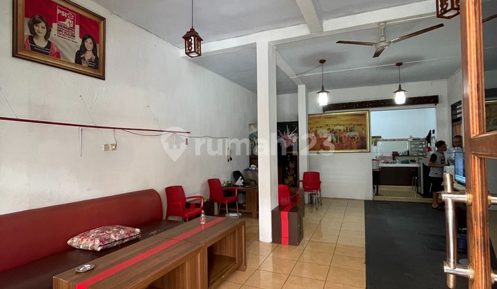 FOR SALE: SECOND-HAND HOOK HOUSE, FORMER OFFICE & CAFE NEAR RAYA IJEN AND LANGSEP ON BUAH-BUAHAN STREET, KLOJEN, MALANG CITY 2