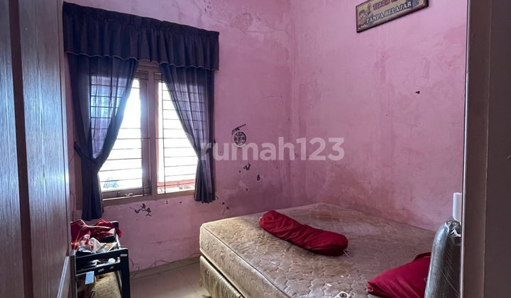 FOR SALE: MOVE-IN READY HOUSE JUST A STEP AWAY FROM RSSA AND UM AND UB CAMPUSES IN LOWOKWARU, MALANG CITY 2