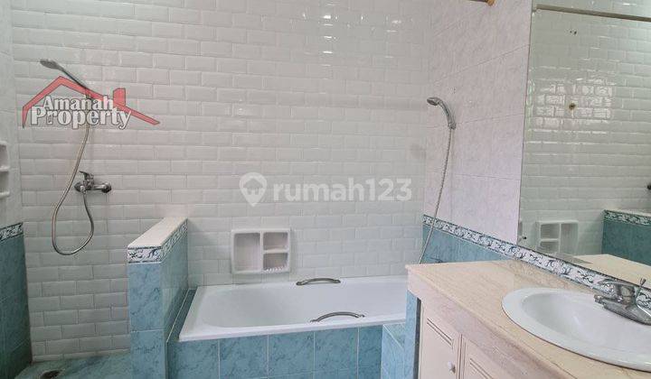 Rumah Lantai Marmer Private Pool Dekat Nizamia Cipayung Jaktim 20