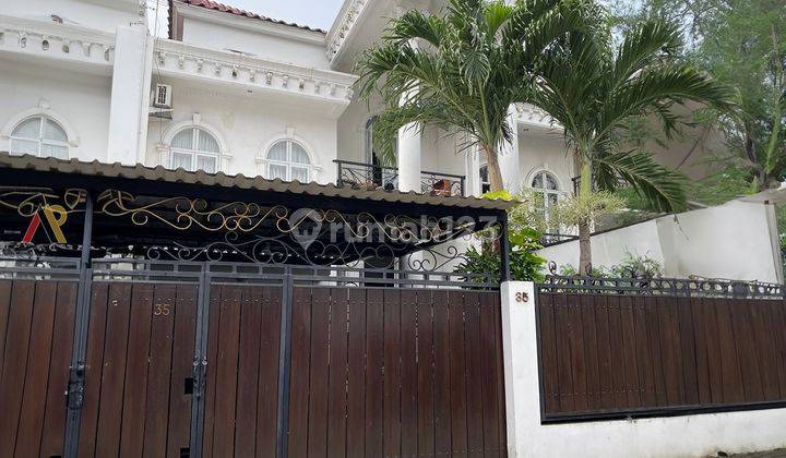 Rumah Classic Siap Huni Optional Pool Parkir 4 Mobil Condet 1