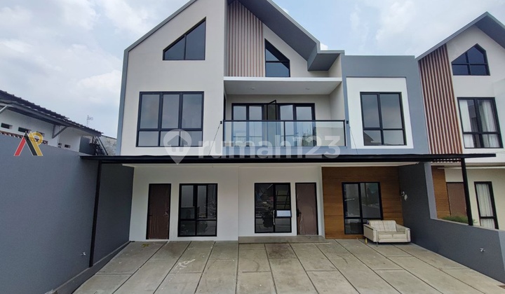 Rumah Minimalis Modern Dekat Gerbang Toll Desari Pancoran Mas Depok
