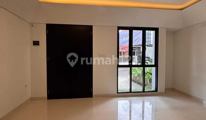 Rumah Cantik di Plumeria Residence Graha Raya 2