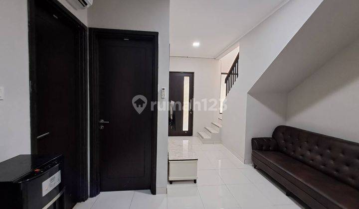 Rumah Minimalis di Cluster Viola Graha Raya Bintaro Jaya 2