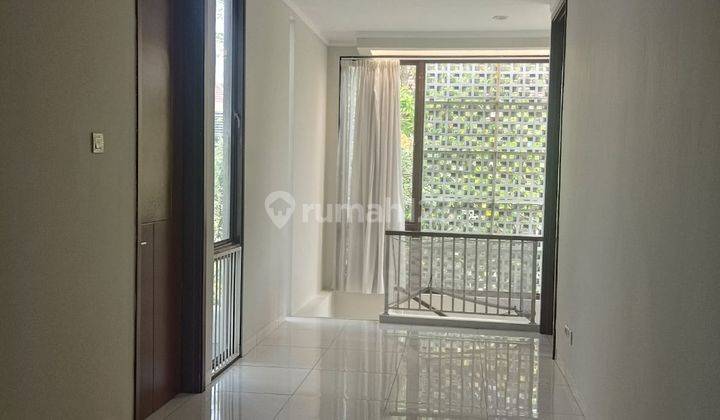 Rumah Rapih di Discovery Lumina Bintaro Jaya 2