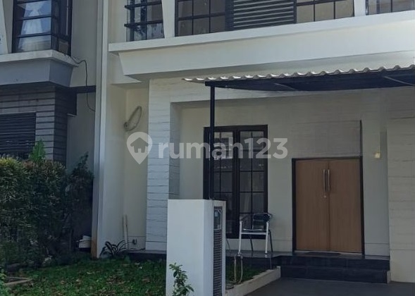 Rumah Bagus di Emerald Residence Bintaro Sektor 9 Rumah Bagus di Emerald Residence Bintaro Sektor 9