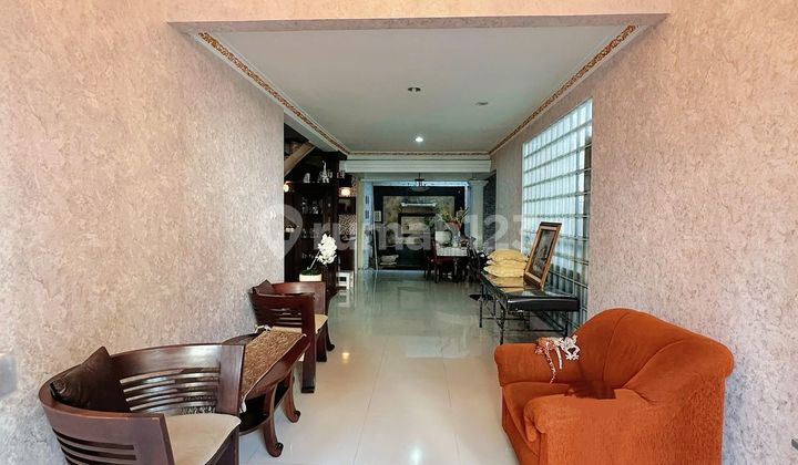 Rumah Terawat di Komplek Camar Bintaro Sektor 3