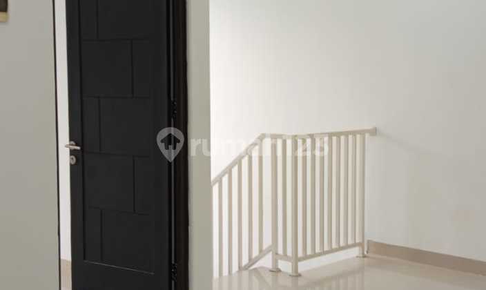 Ready-to-Occupy House in Puri Bintaro Sector 9 2