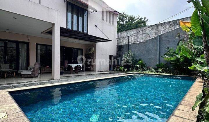 Rumah Ada Kolam Renang di Ciganjur Jakarta Selatan 1