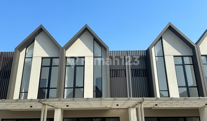 Disewakan Rumah Tahap 2 Pik2, Uk 4,5x12,5, Siap Huni, Pantau Indah Kapuk 2